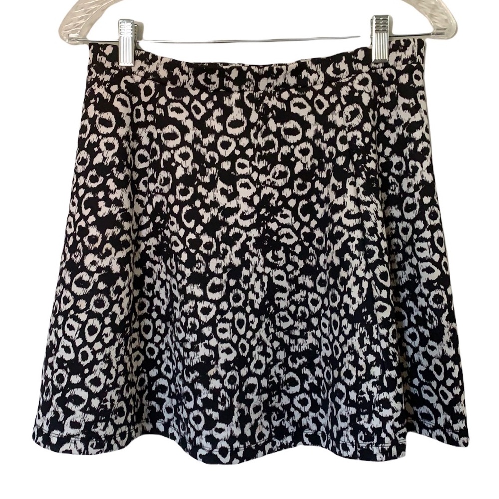 Cute Lily Rose Skater Skirt Black and Cream Print Size Medium